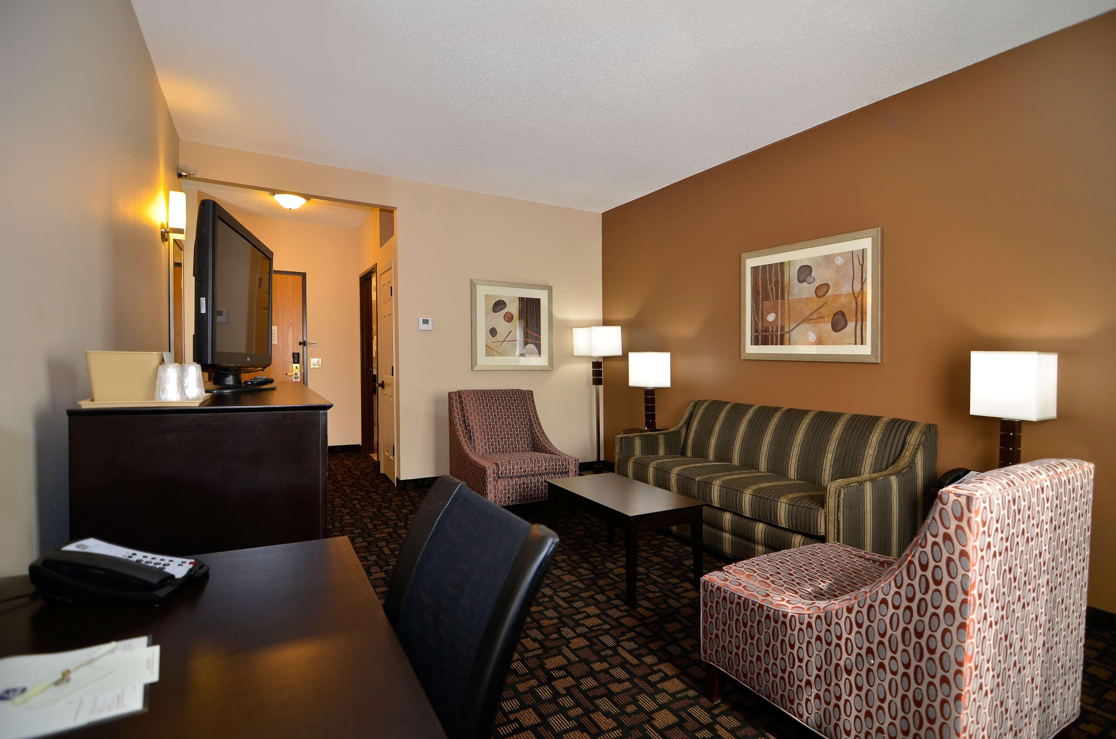 Best Western Plover-Stevens Point Hotel & Conference Center Room photo